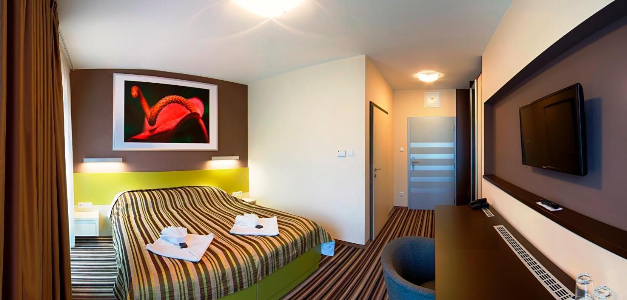 Hotel Air Holic Exterior photo